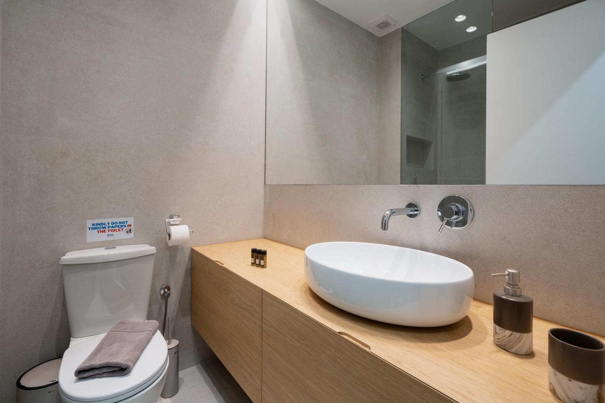 Appartamento Metroscape Retreat Nearby Metro Station Atene Esterno foto