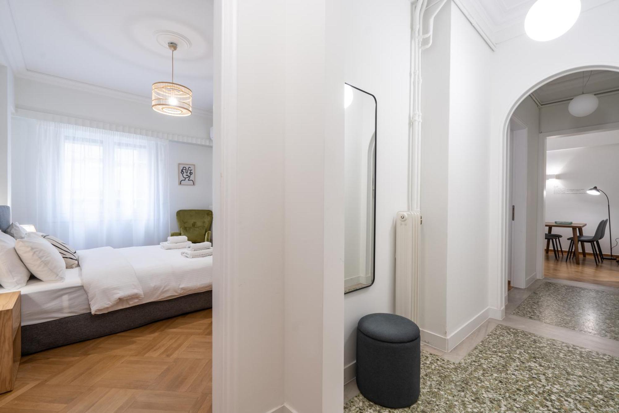 Appartamento Metroscape Retreat Nearby Metro Station Atene Esterno foto