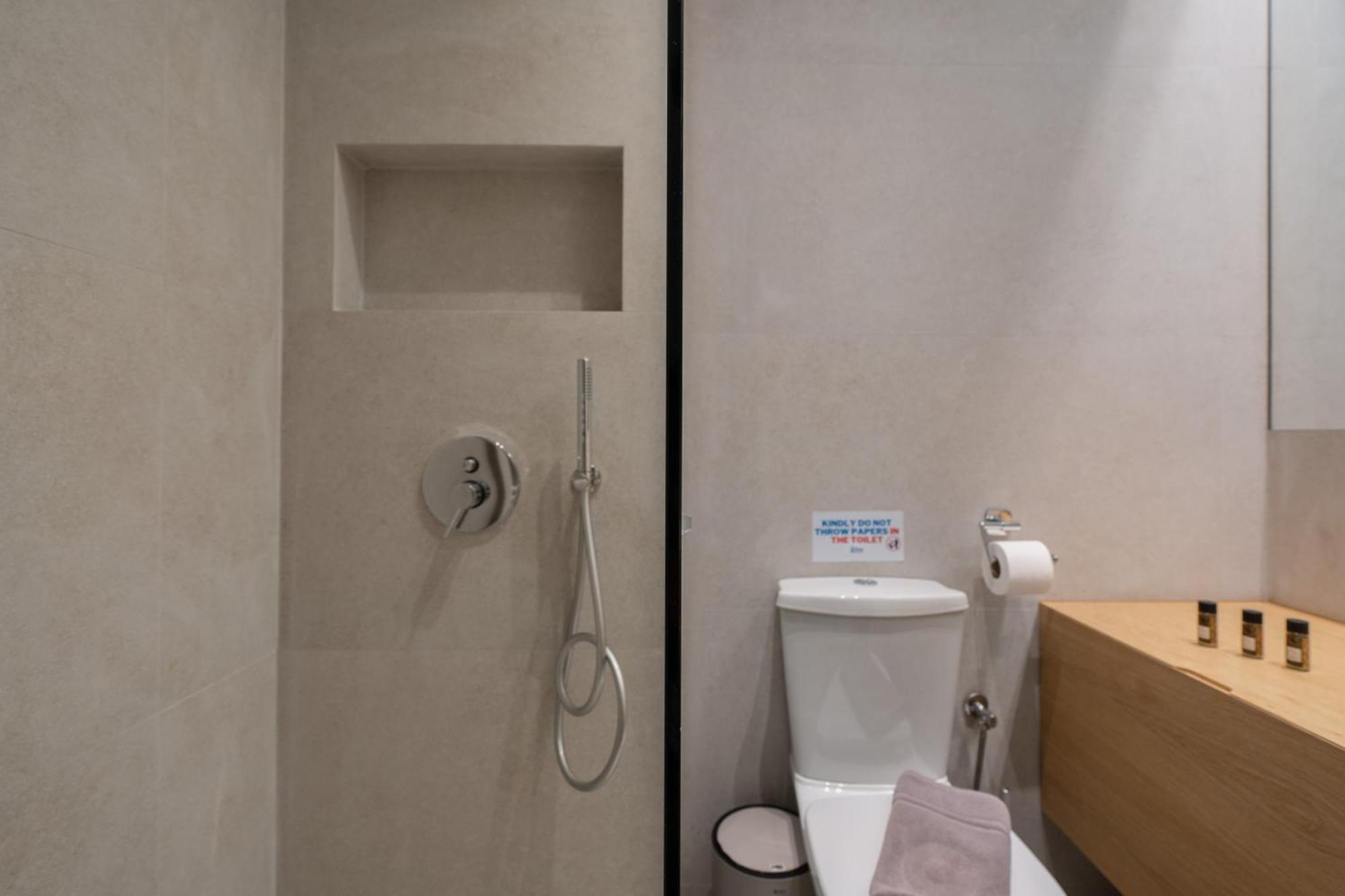 Appartamento Metroscape Retreat Nearby Metro Station Atene Esterno foto